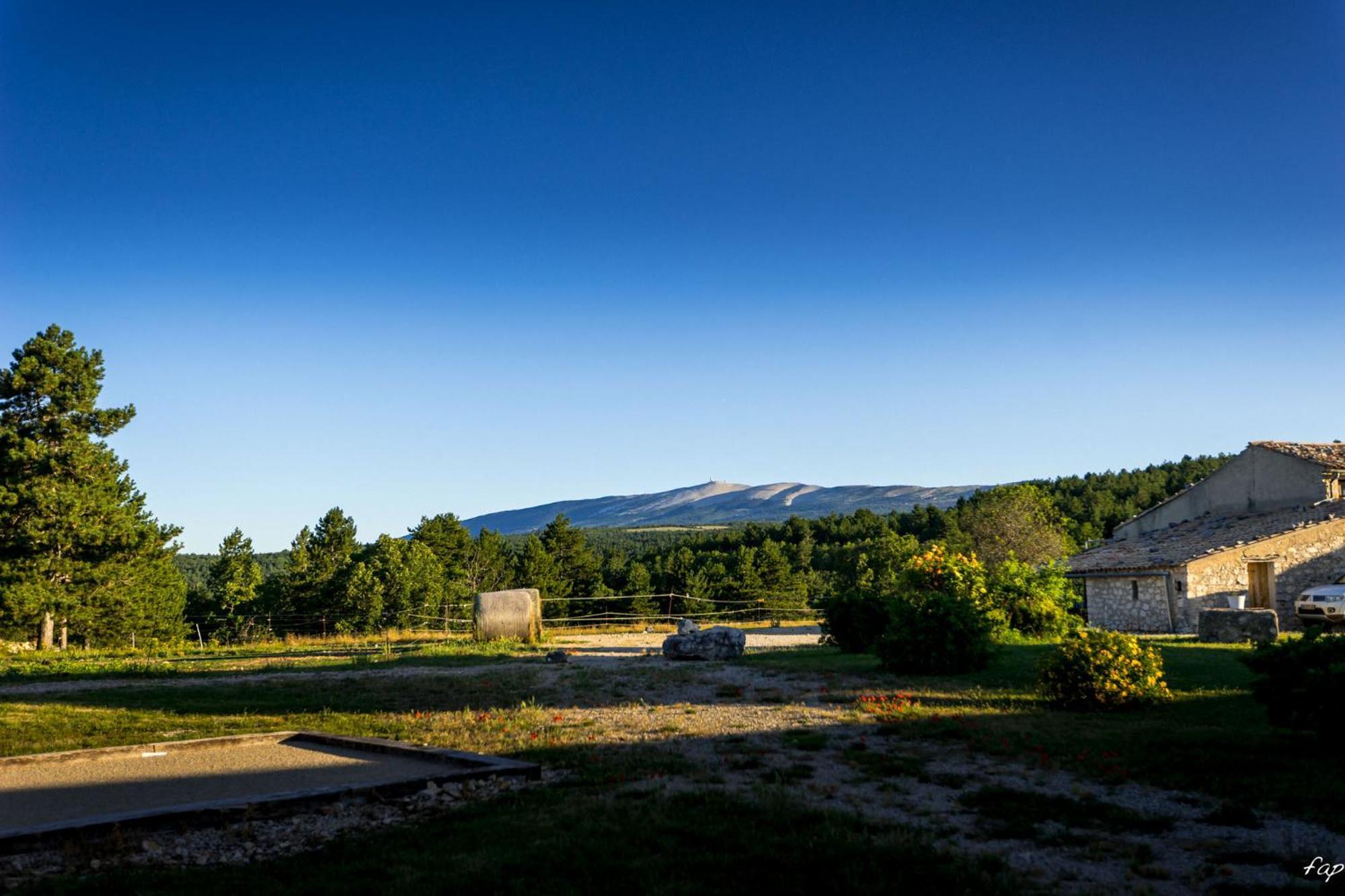 A Ventoux Yourte Monieux Ngoại thất bức ảnh